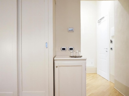 Casa Isolani, Piazza Maggiore image 16