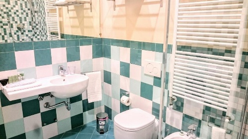 Casa Isolani, Piazza Maggiore image 30