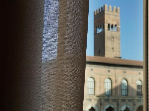 Casa Isolani, Piazza Maggiore image 50