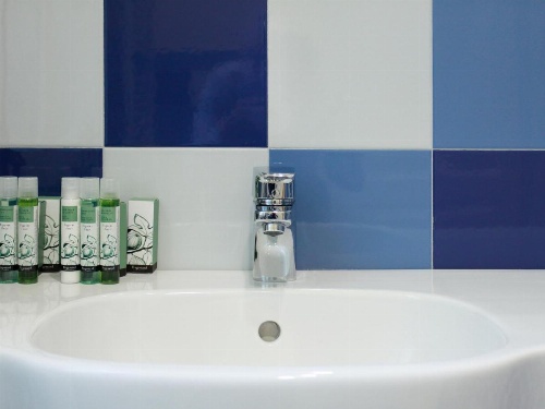 Casa Isolani, Piazza Maggiore image 6